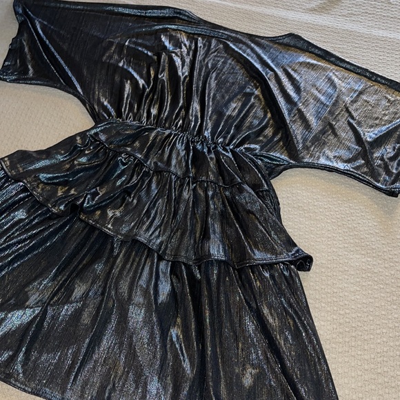 Women’s Dress - Picture 7 of 7